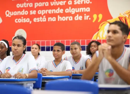 Bahia fica acima da média nacional na frequência escolar da população com idade de 4 a 17 anos