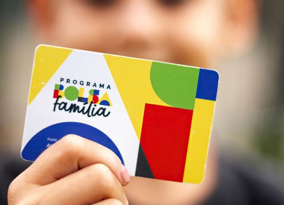 Caixa começa a pagar Bolsa Família de abril
