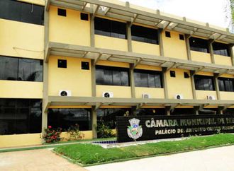 Câmara de Irecê aprova reajuste salarial de 14,84% para professores em votação unânime