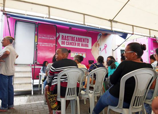 Campanha Outubro Rosa começa com mais de mil mamografias e oferta de 30 mil exames em todo o estado