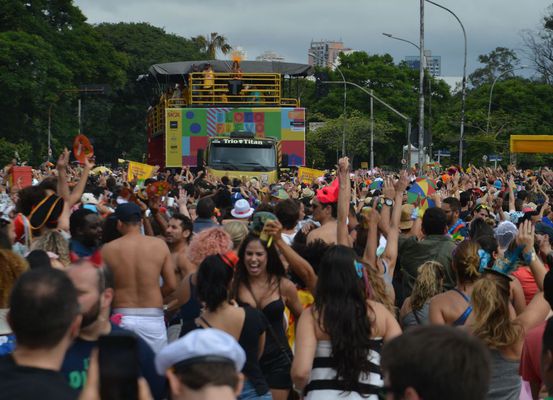 Carnaval de Salvador começa hoje celebrando 40 anos do Axé