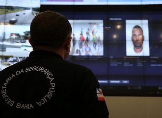 Foragido com mandado em aberto é preso após reconhecimento facial em Irecê