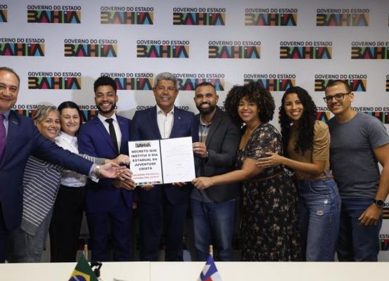 Governador Jerônimo Rodrigues institui o Dia Estadual da Juventude Cristã na Bahia