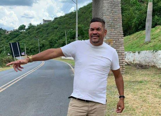 Homem é assassinado a tiros na porta de casa no Alto do Moura