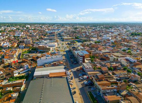 Irecê registra umidade de 21% e calor de 34,9ºC em meio a onda de tempo seco na Bahia