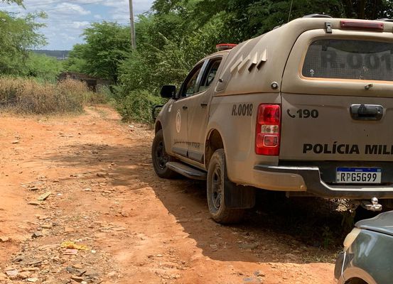 Perna humana é encontrada em estrada próxima ao cemitério de Irecê; polícia investiga