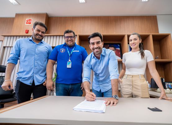 Prefeito Junior Marabá assina contrato para construção de 200 unidades do Programa Minha Casa Minha Vida
