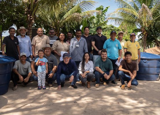 Prefeitura de Luís Eduardo Magalhães entregou 12 kits irrigação para pequenos agricultores do Galinhos