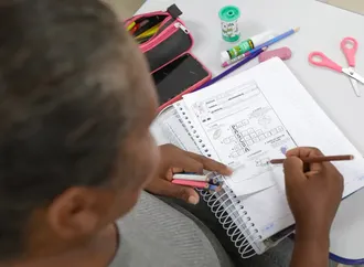 Três em cada 10 brasileiros são analfabetos funcionais, indica estudo